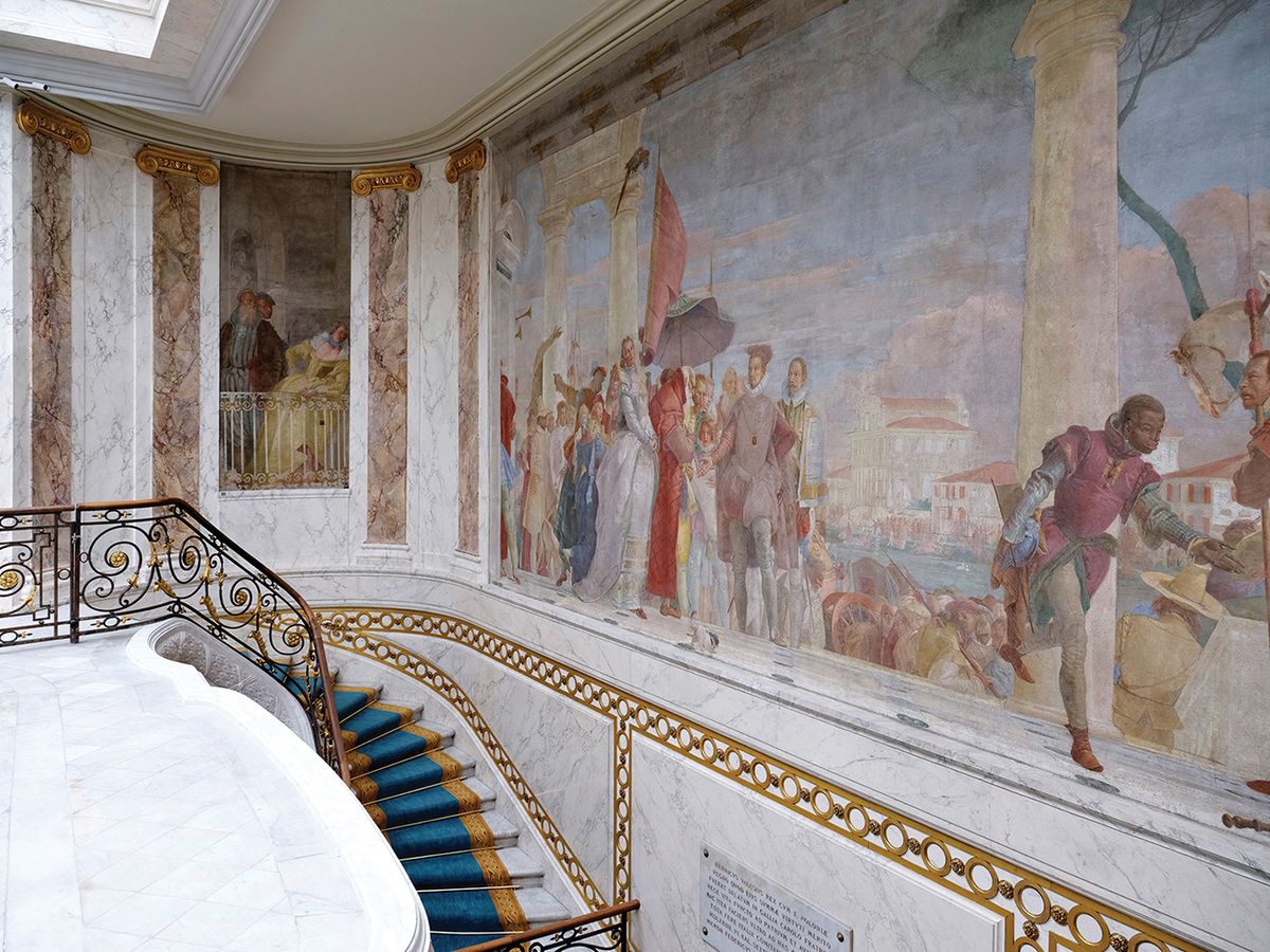 Fit for a king: Tiepolo’s fresco Henri III Being Welcomed to the Contarini Villa (around 1745) at the top of the Jacquemart-André’s double helix staircase
© Culturespaces, Nicolas Héron