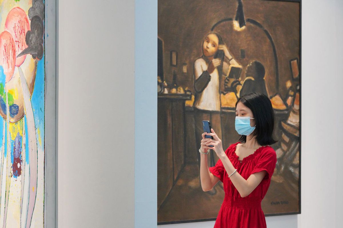A visitor at Art Shenzhen 2020 Courtesy of Art Shenzhen