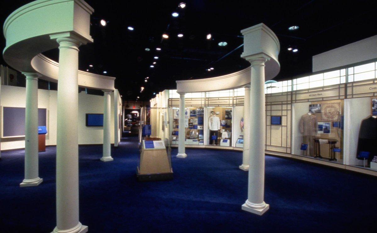 The exhibition The American Presidency: A Glorious Burden at the Smithsonian's National Museum of American History as it appeared following its unveiling in 2000 Photo courtesy National Museum of American History Smithsonian Institution, via Flickr