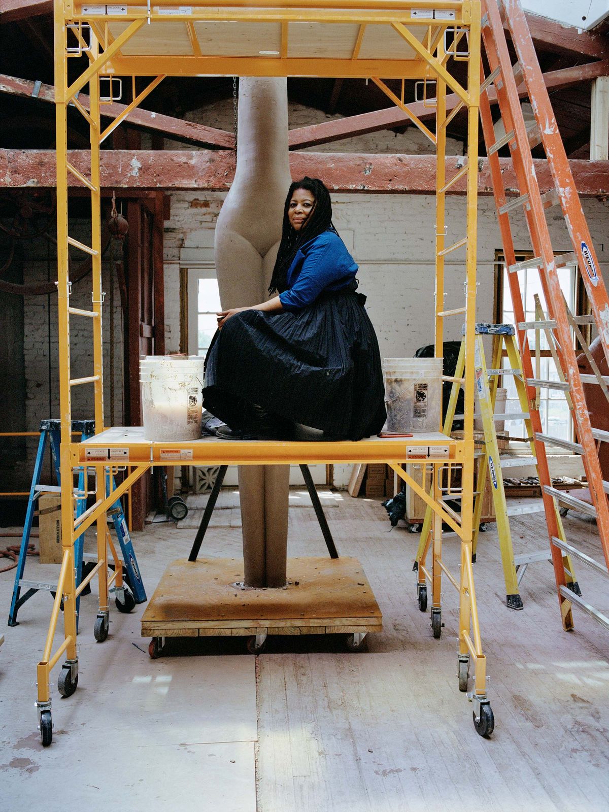 Simone Leigh working on pieces destined for the 2022 Venice Biennale Artworks © Simone Leigh. Courtesy the artist and Matthew Marks Gallery. Photo by Shaniqwa Jarvis