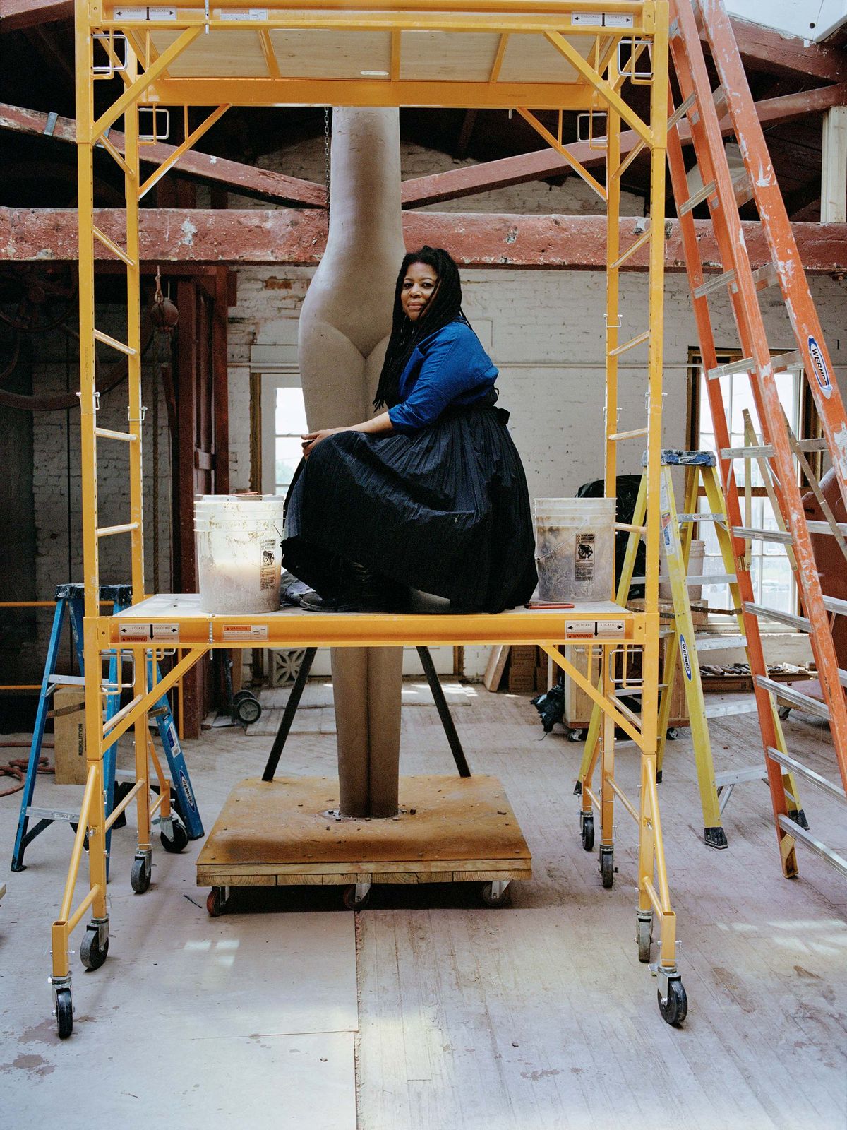 Simone Leigh working on pieces destined for the 2022 Venice Biennale Artworks © Simone Leigh. Courtesy the artist and Matthew Marks Gallery. Photo by Shaniqwa Jarvis