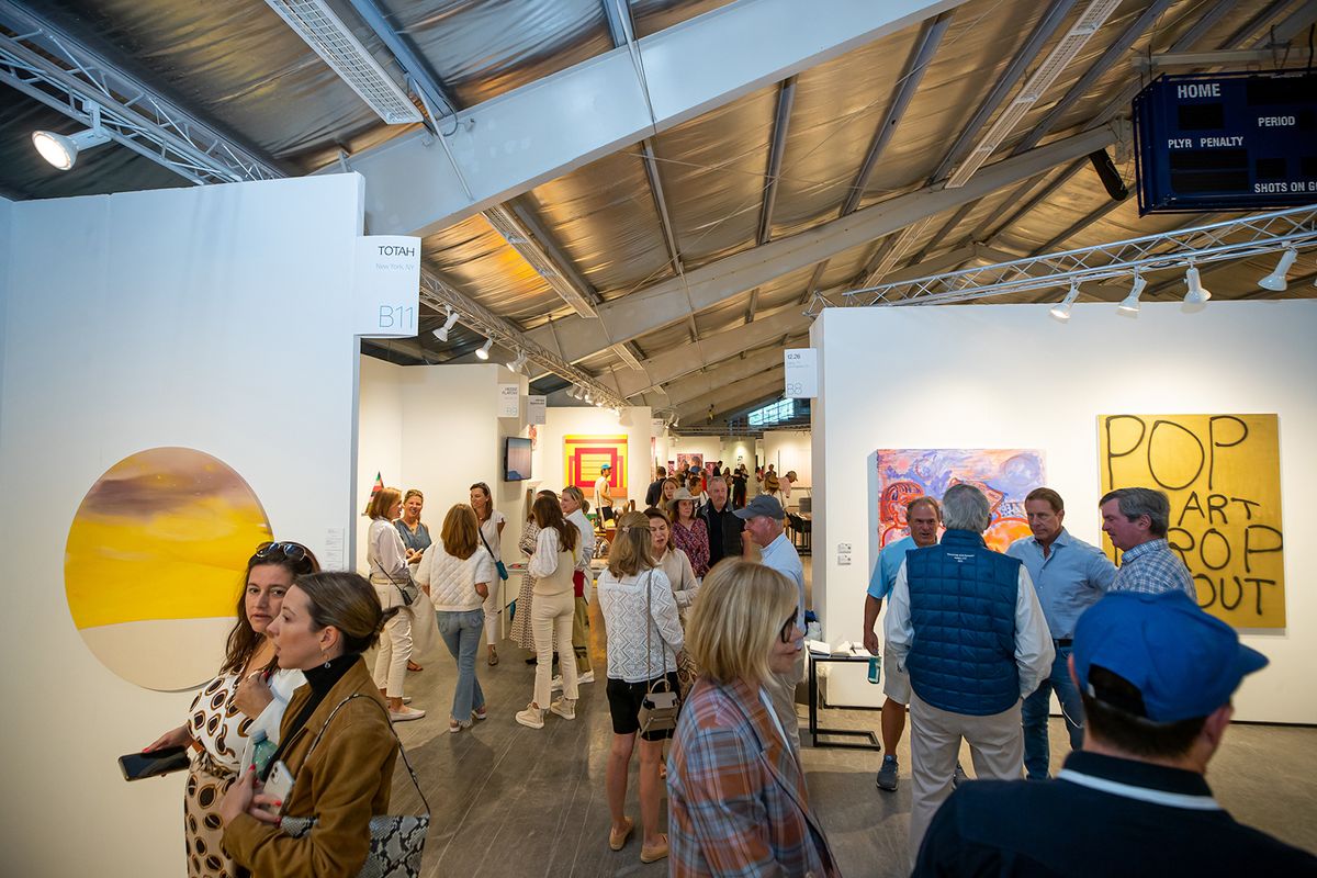The 2022 edition of the Intersect Aspen fair © Stonehouse Pictures. Courtesy Intersect Aspen