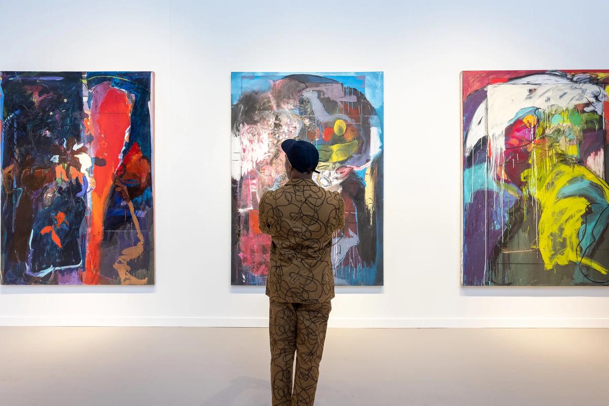 Jenkins Johnson Gallery at Frieze New York 2023 Photo: Alex Staniloff / CKA; courtesy of Frieze