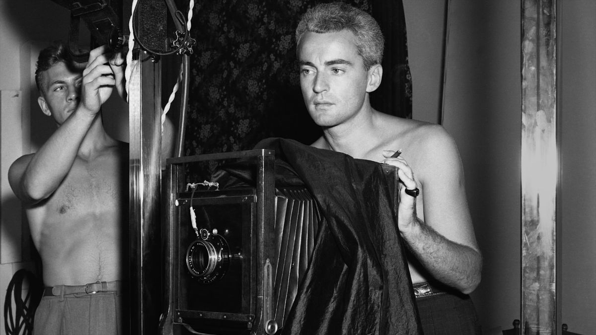 George Platt Lynes working in his studio. Courtesy of A Precious Few LLC