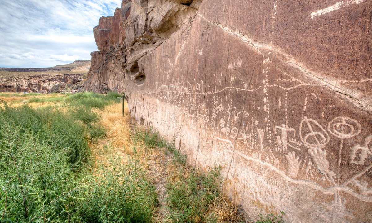 Two men sentenced to prison time for vandalising Nevada petroglyphs Two men sentenced to prison time for vandalising Nevada petroglyphs
