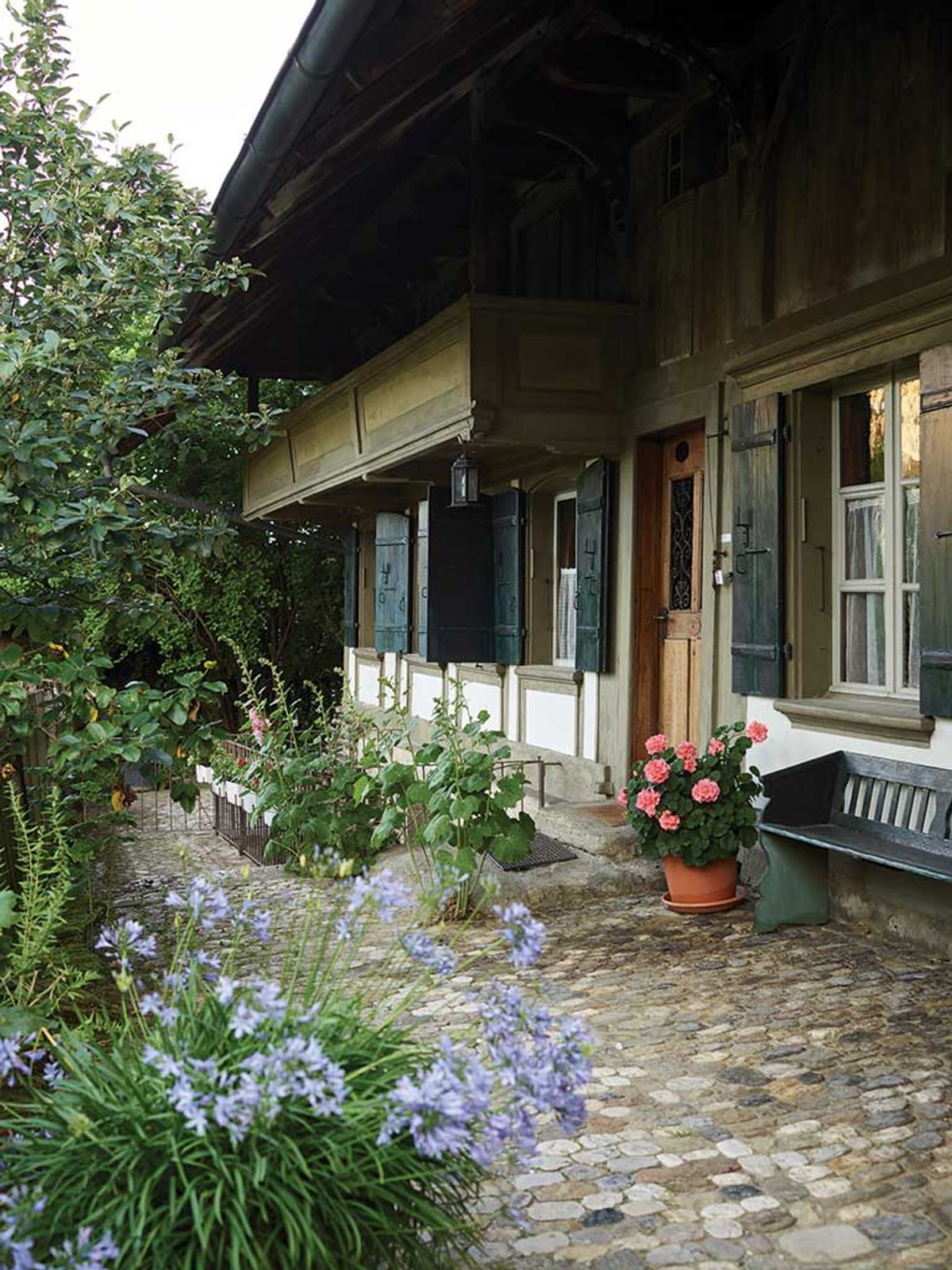 The building that was Anker’s home and studio had been in his family for seven generations
Photo: © Alexander-Jaquemet