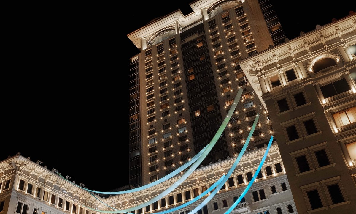 how Kingsley Ng’s complex new floating work was installed at a Hong Kong hotel