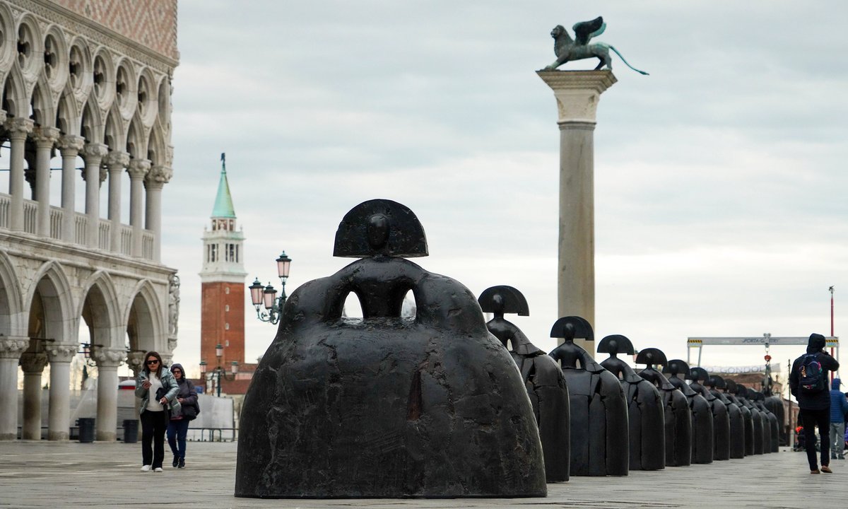 Velázquez-inspired sculptures spark outrage in Venice Velázquez-inspired sculptures spark outrage in Venice