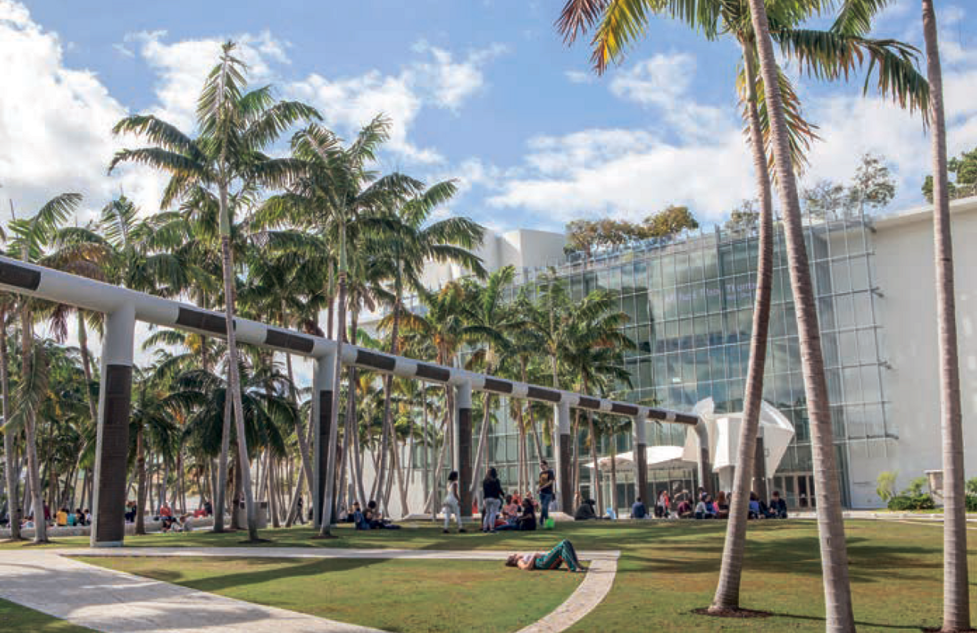 The New World Symphony’s SoundScape Park in Miami Beach is home to the artist’s new permanent audiovisual installation Sonic Dreamscapes © Vanessa Ruiz