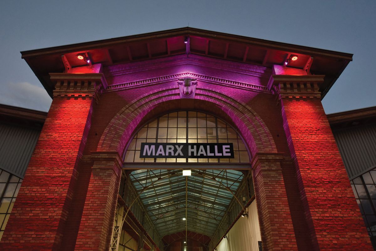From cattle to contemporary art: former beef market Marx Halle H.J. Kamerbeek, © Vienna Contemporary