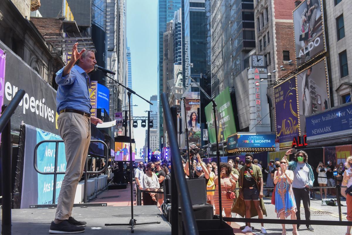 Mayor Bill de Blasio delivers remarks at the New 42 event celebrating Arts Education, in Times Square on Saturday, 5 June 2021 Photo: Michael Appleton/Mayoral Photography Office