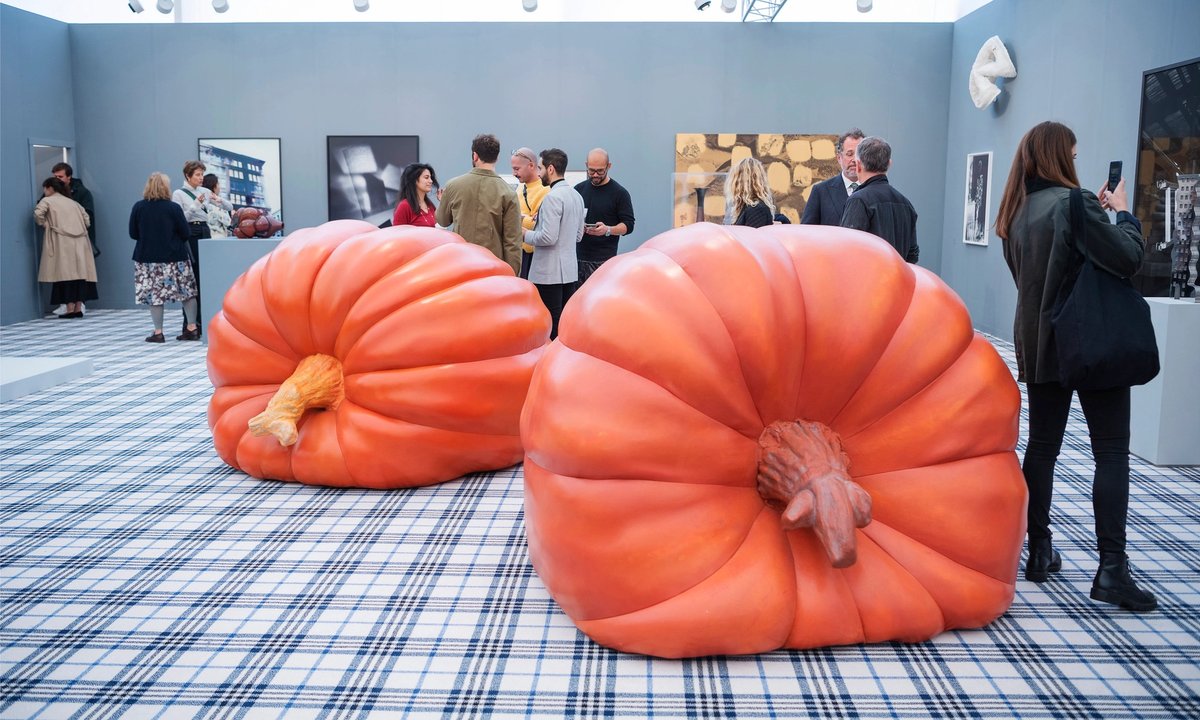 Podcast | Artwork growth because the UK busts: how the financial disaster is affecting the market Podcast | Artwork growth because the UK busts: how the financial disaster is affecting the market