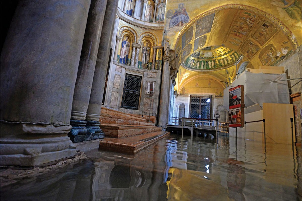 A flooded St Mark's Basilica © Andrea Merola
