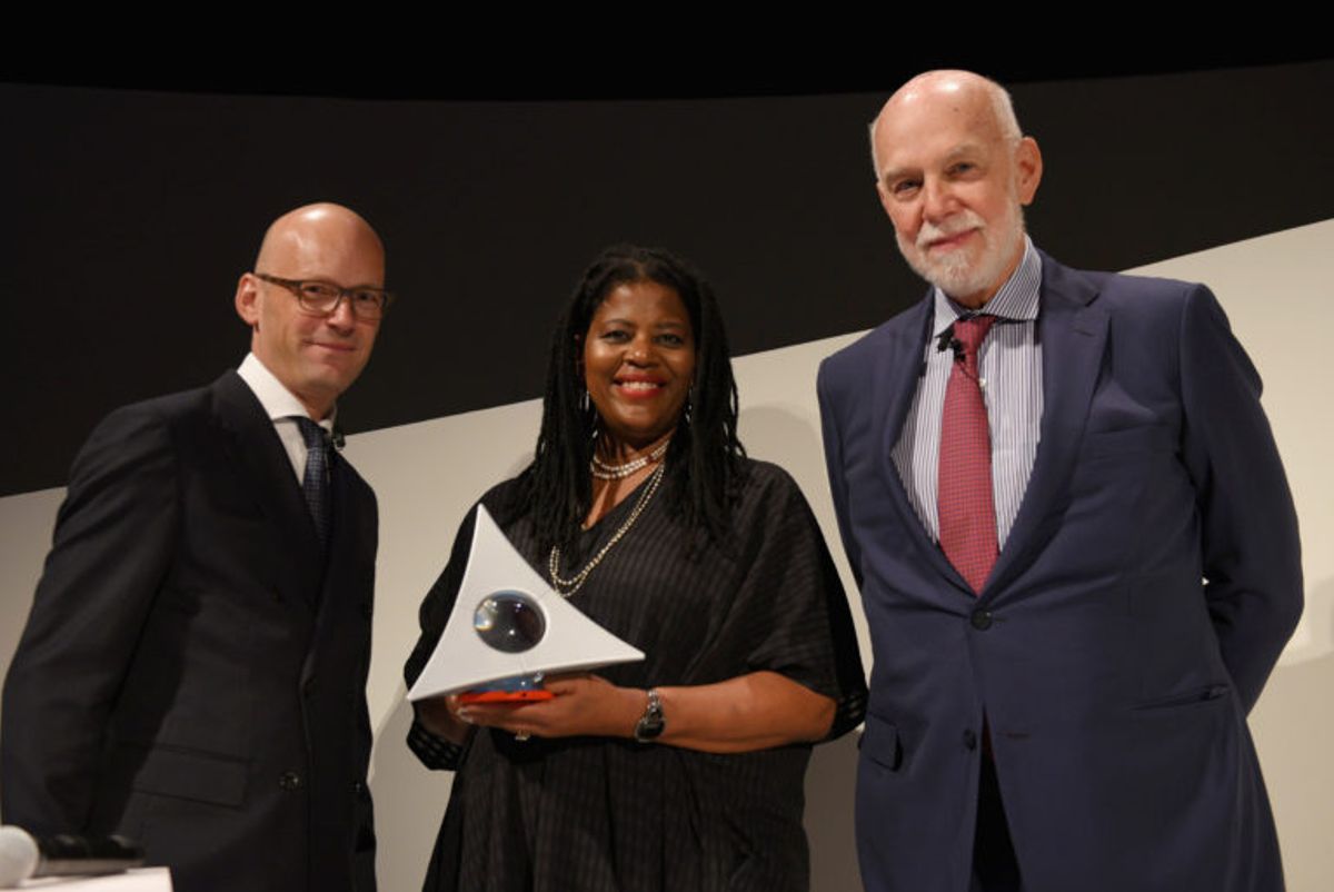 Mark Langer, CEO, HUGO BOSS; Simone Leigh, Hugo Boss Prize 2018 Winner; and Richard Armstrong, Director Solomon R. Guggenheim Museum and Foundation. Hugo Boss Prize 2018 Artists Dinner at the Guggenheim Museum Photo: Andrew Toth/Getty Images