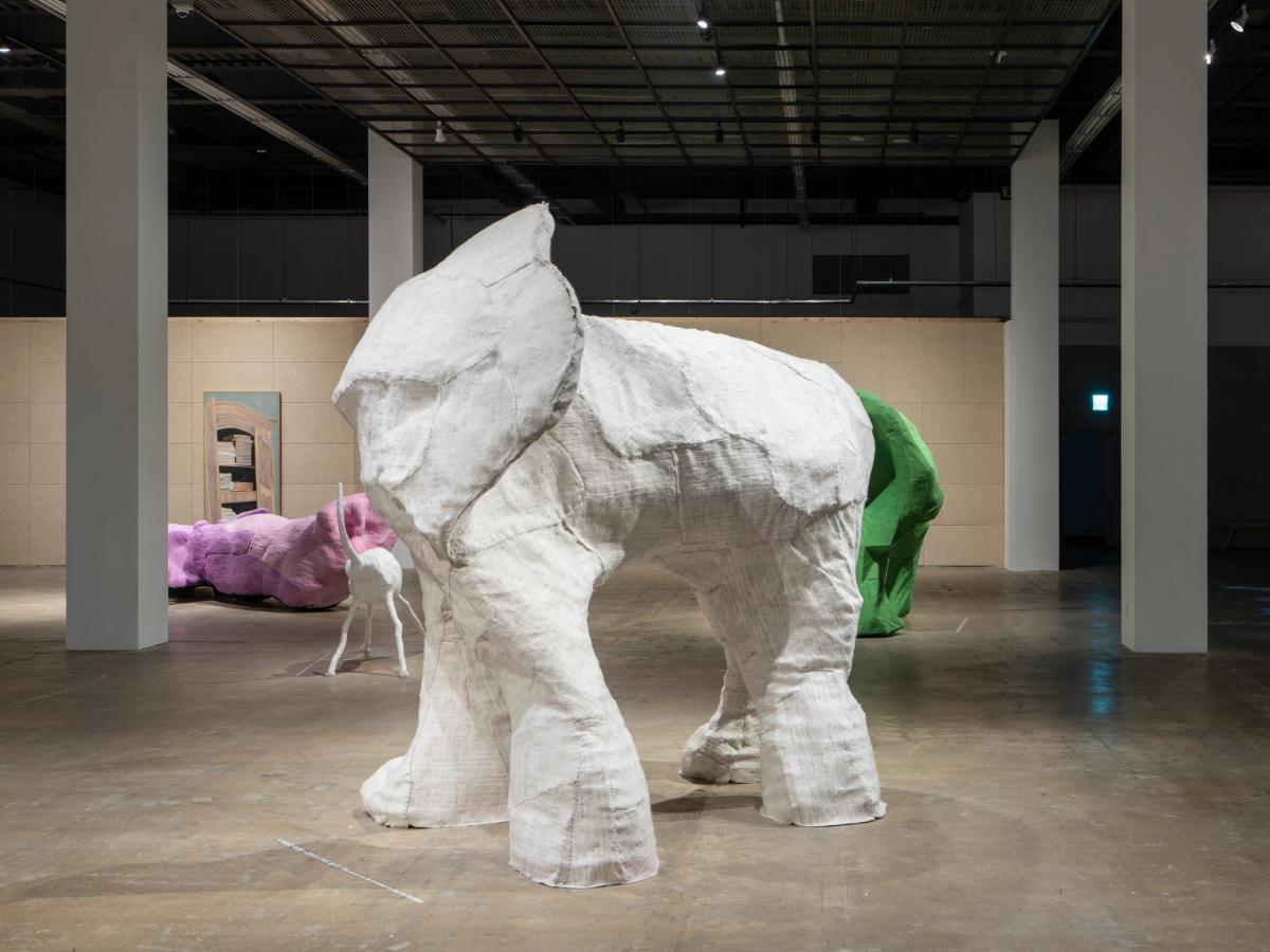 Oum Jeongsoon, Elephant Without Trunk (2023) Photo: glimworkers
