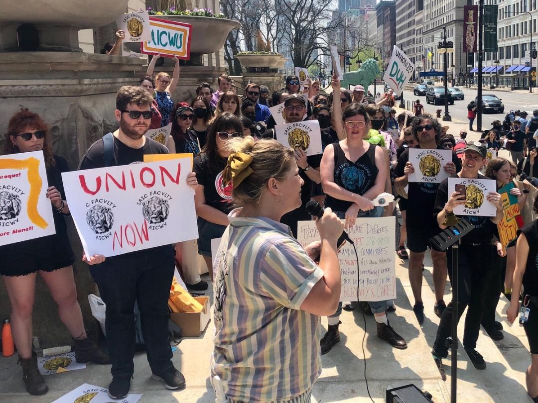 Non-tenured faculty at the School of the Art Institute of Chicago hold ...