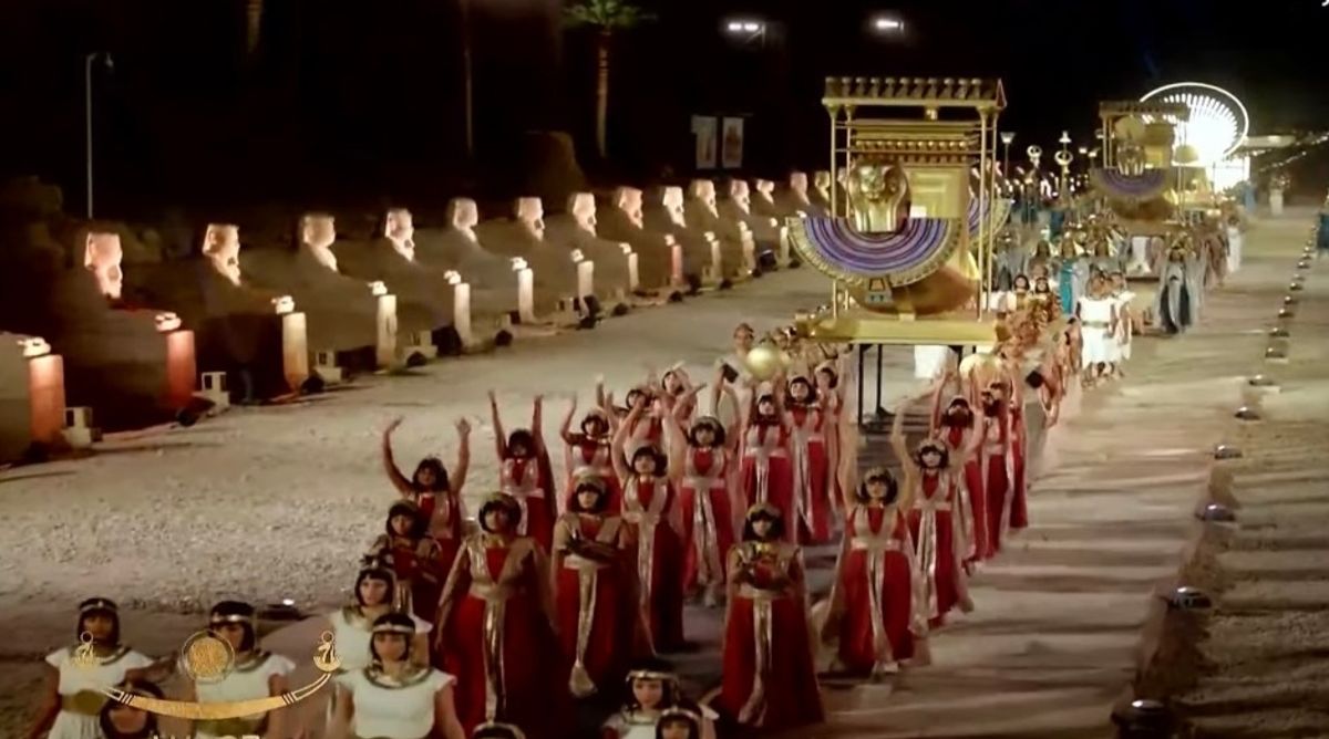 A grand parade accompanied the opening of the Avenue of the Sphinxes in Luxor, Egypt ©Twitter / TourismandAntiq