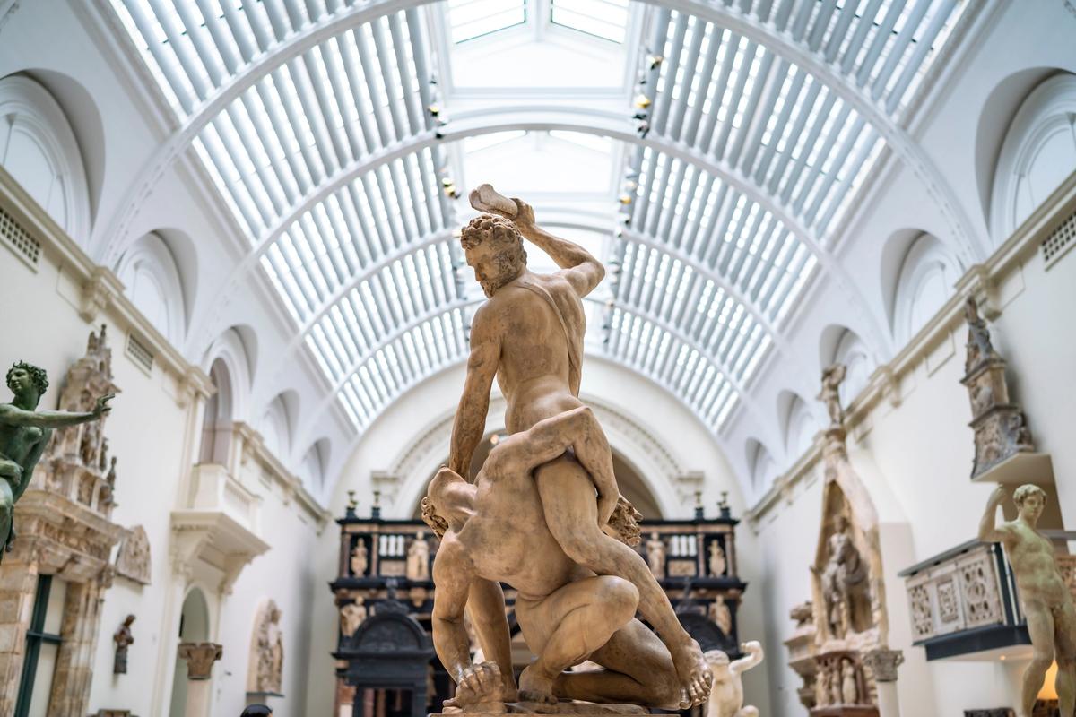 The Victoria and Albert Museum (V&A) in London is an example of a cultural institution in the UK whose main collection is free to explore

Photo: See Less. By Itza