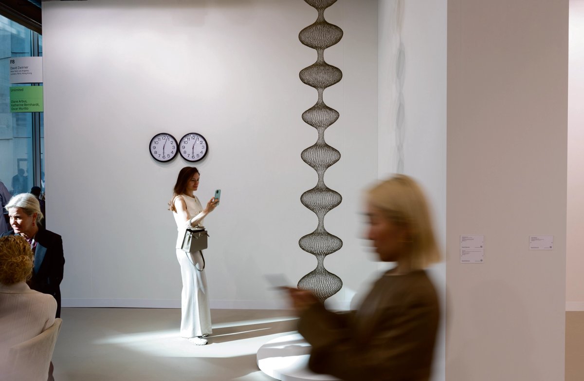 A striking hanging sculpture by Ruth Asawa from 1955 sold for $9.5m at David Zwirner, one of the preview day’s highest-priced sales Photo: David Owens