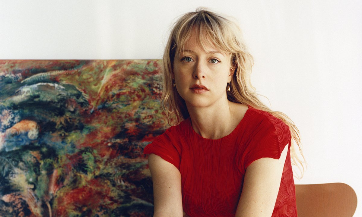 Collectors stampeding to Lucy Bull’s ‘visionary’ abstractions Collectors stampeding to Lucy Bull’s ‘visionary’ abstractions