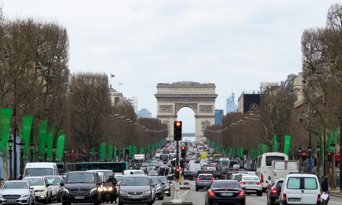 Paris' Champs-Elysees To Become A Garden: Cars Out, People In