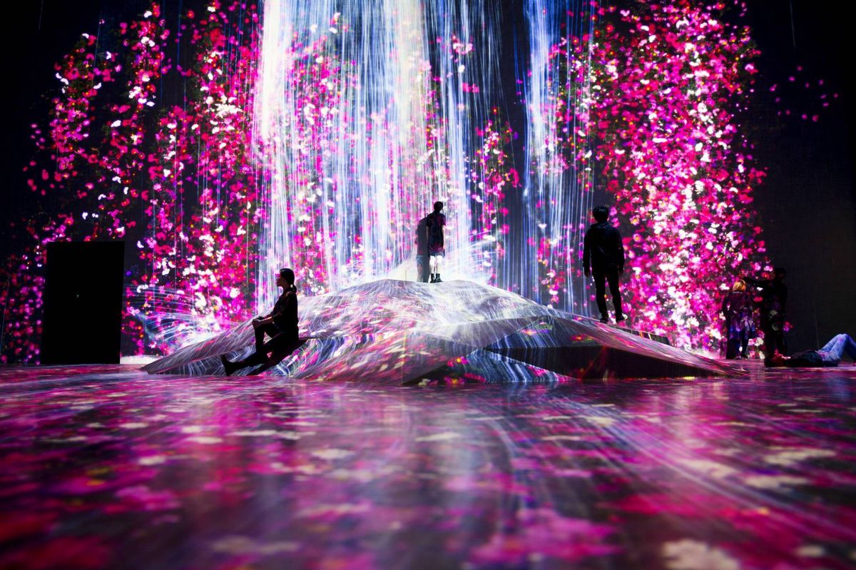 teamLab, Exhibition view of teamLab Borderless, 2018, Tokyo © teamLab, courtesy Pace Gallery ©teamLab, courtesy Pace Gallery