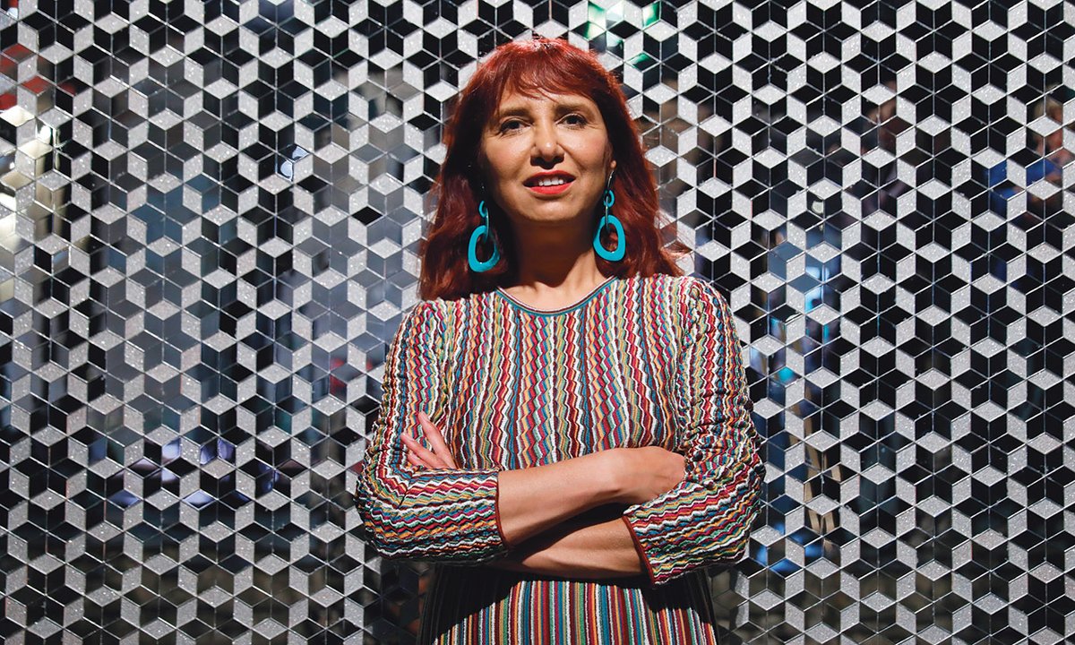 the former scientist using ‘alchemy’ to bring together Iranian and Western culture the former scientist using ‘alchemy’ to bring together Iranian and Western culture