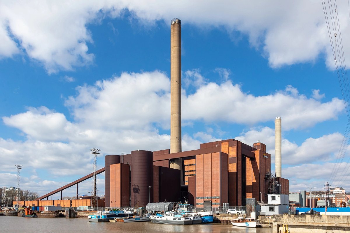 The coal-fired Hanasaari B power plant in Helsinki, Finland, is planned to be retired in 2024 Photo: Markus Säynevirta