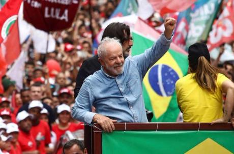  Arts figures draw a line under Bolsonaro as Lula is sworn in as Brazil's new president 