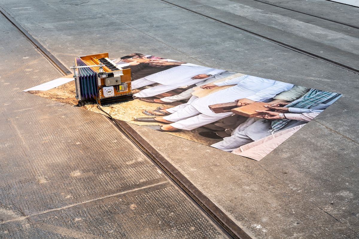 Installation view of Jasleen Kaur’s Alter Altar (2023) at Tramway, Glasgow Photo: Keith Hunter. Courtesy the artist; Tramway, Glasgow; and Hollybush Gardens, London
