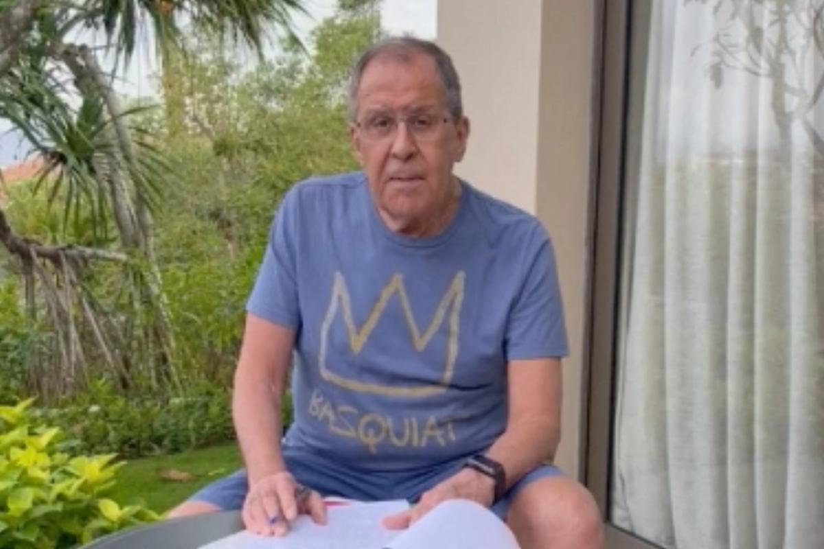 Sergey Lavrov in his Basquiat t-shirt
Maria Zakharova via Telegram