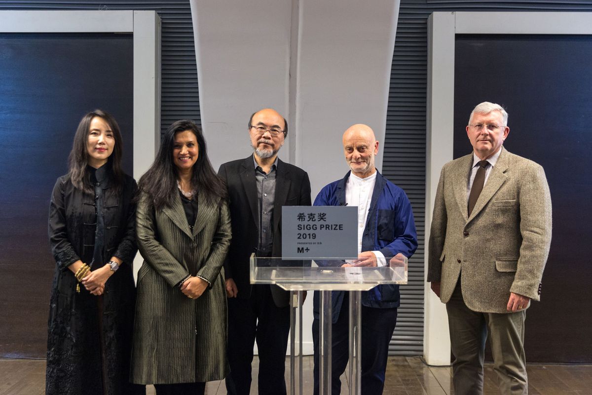 Liu Li Anna, president of the CCAA (2011-2018), Suhanya Raffel, executive director, M+,  Victor Lo Chung-wing, chairman of M+ Board Uli Sigg, founder of the CCAA, Duncan Pescod, chief executive officer of the West Kowloon Cultural District Authority at the launch of the Sigg Prize Courtesy of West Kowloon Cultural District Authority