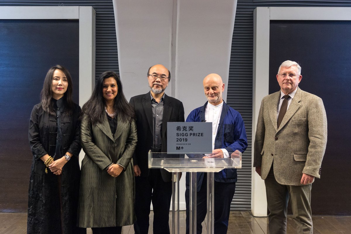 Liu Li Anna, president of the CCAA (2011-2018), Suhanya Raffel, executive director, M+, Victor Lo Chung-wing, chairman of M+ Board Uli Sigg, founder of the CCAA, Duncan Pescod, chief executive officer of the West Kowloon Cultural District Authority at the launch of the Sigg Prize Courtesy of West Kowloon Cultural District Authority