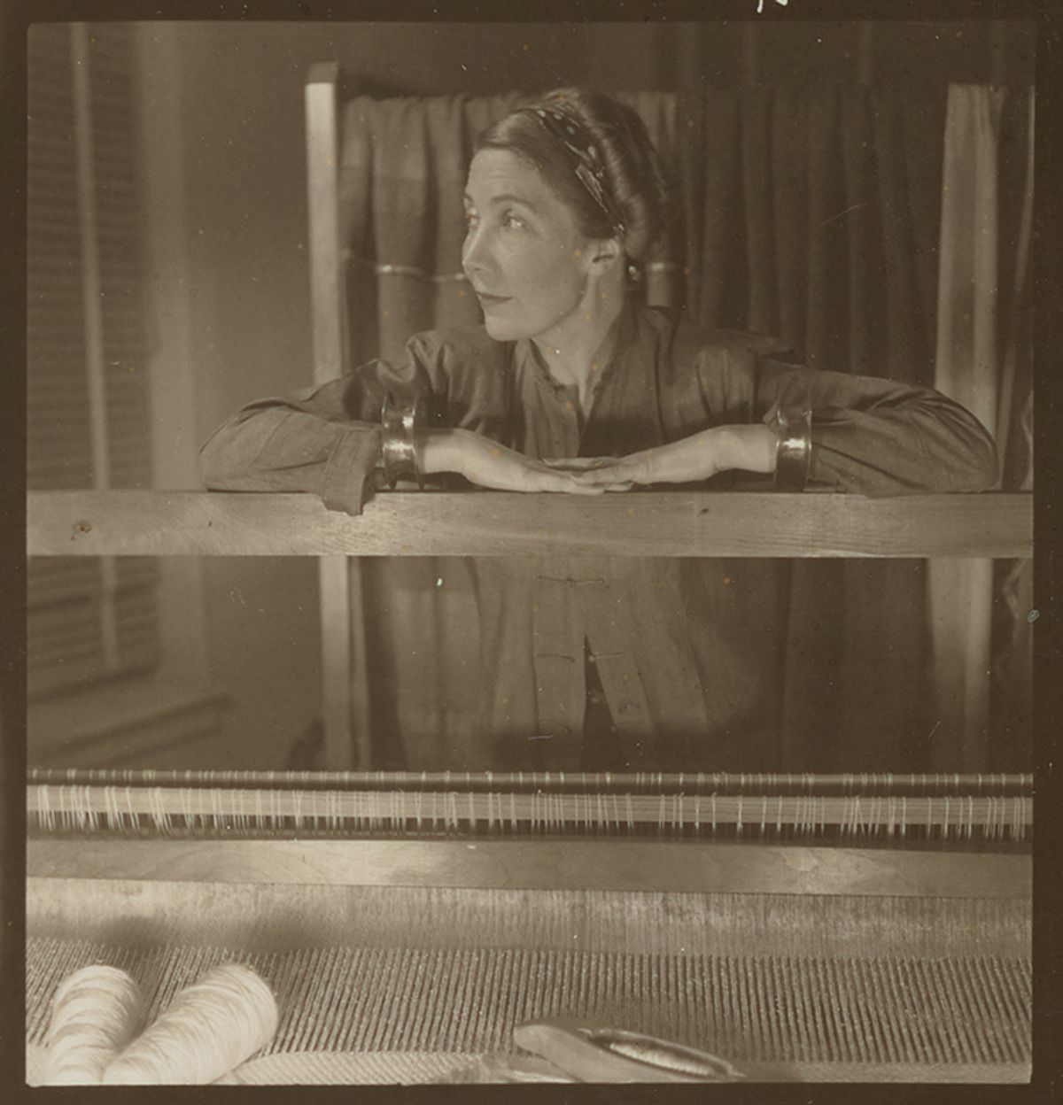 Fashion photographer Louise Dahl-Wolfe’s 1938 shot of Dorothy Liebes in her San Francisco studio © Center for Creative Photography, Arizona Board of Regents
