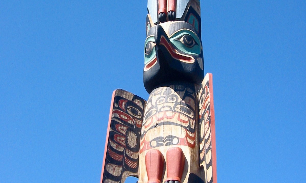 Washington State man sentenced to two years in prison for passing off more than $1m worth of fakes as Alaska Native art