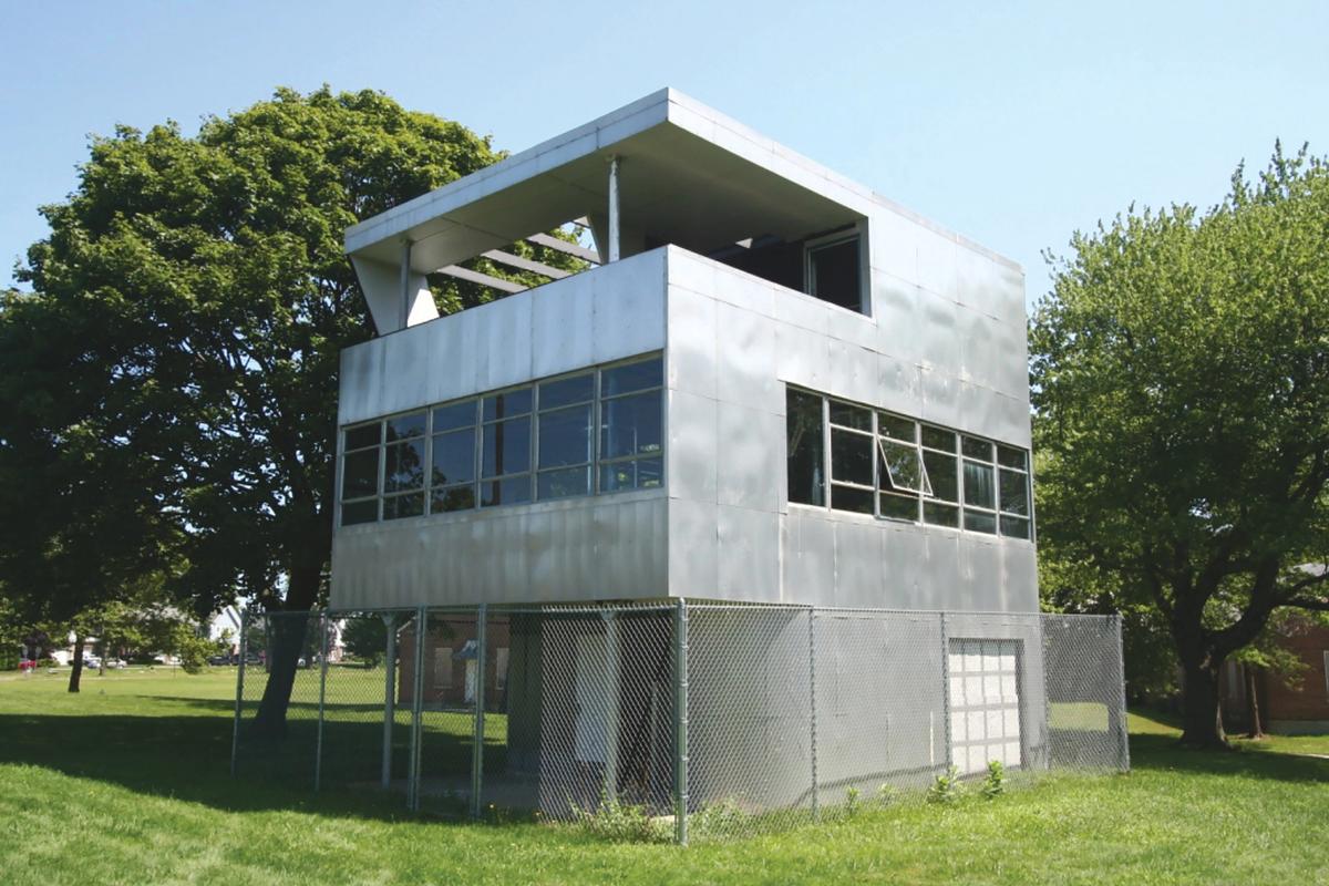 Showing metal: the Aluminaire House on the campus of the New York Institute of Technology in the early 2000s. It had to be dismantled when much of the campus closed, and spent some years in storage before travelling to Palm Springs Photo: Pasquale J. Cuomo; courtesy of Michael Schwarting and Frances Compani