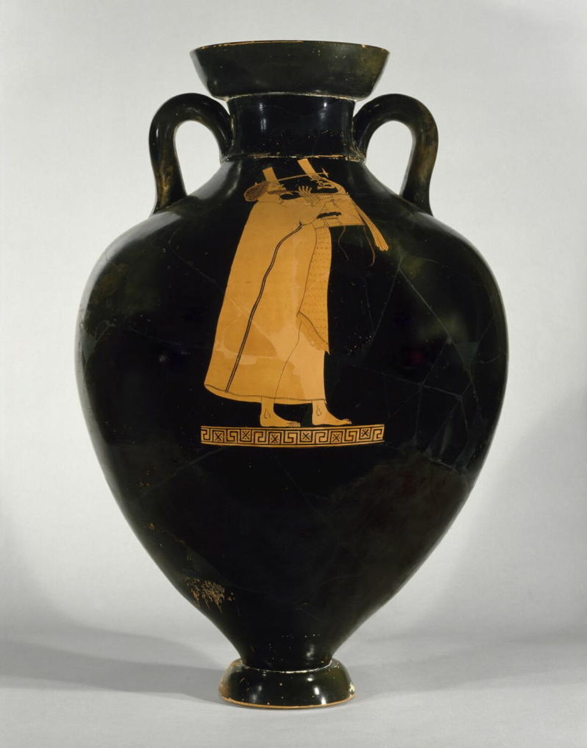 Amphora by the "painter of Berlin", 5th century BC

© RMN-Grand Palais (musée du Louvre) / Christian Larrieu