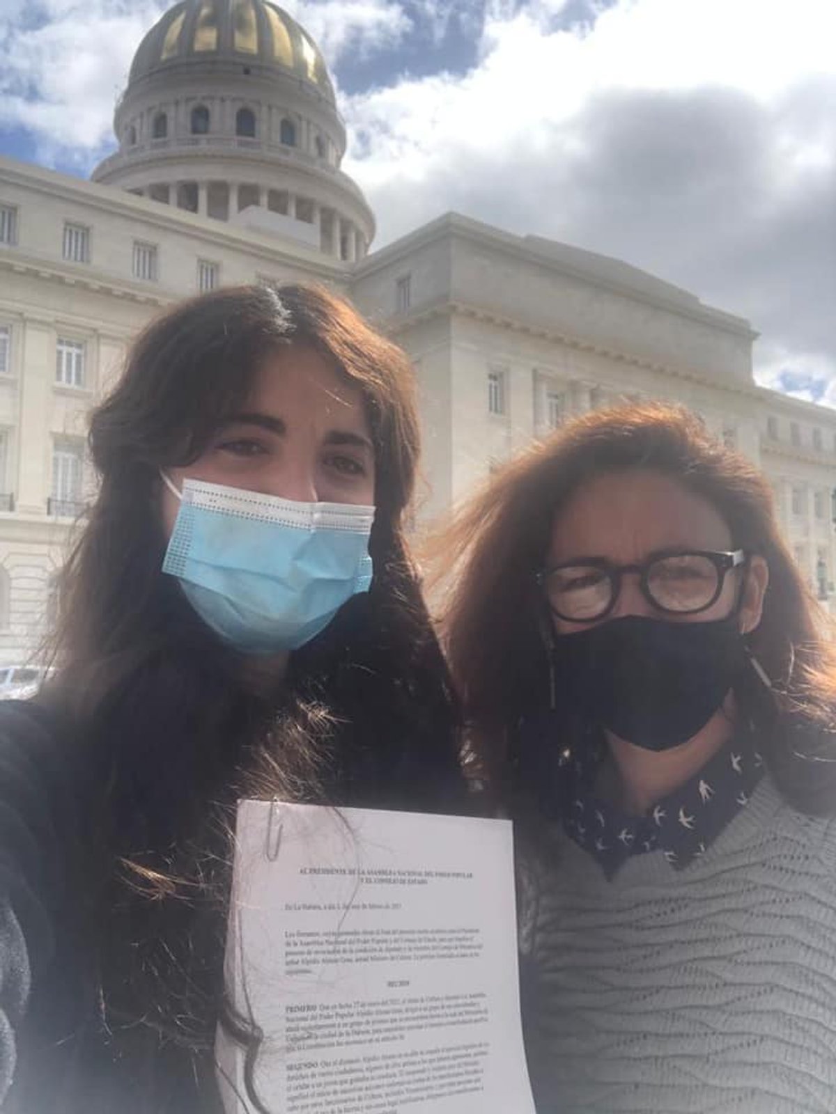 Carolina Barrero and Solveig Font filed the petition to remove Culture Minister Alpidio Alonso with the Cuban parliament on Wednesday. The next day, Barrero was reportedly detained by police Photo: 27N