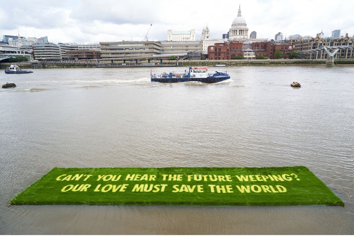 On The Shore (Act 2) (2021) by Artists Now members, Ackroyd & Harvey

© Ackroyd & Harvey and Ben Okri, Thames Bankside; Photo: James Knapp