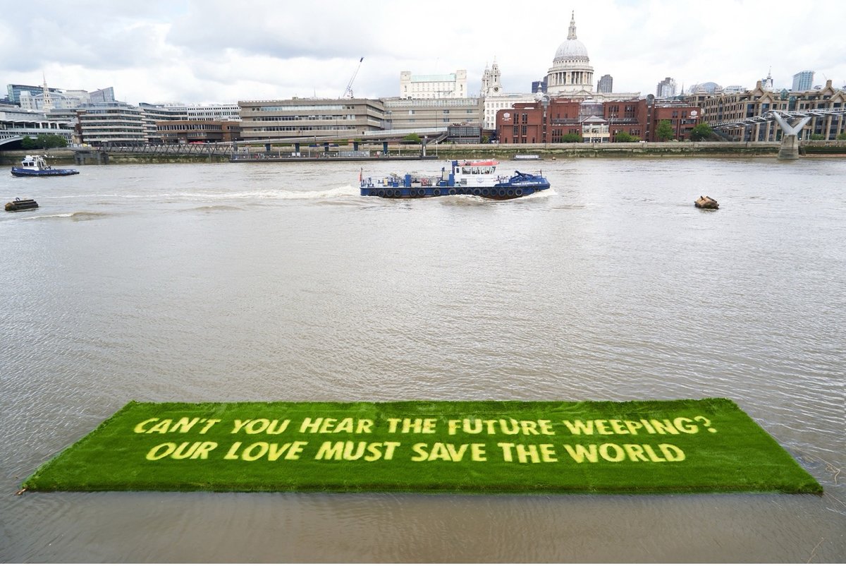 On The Shore (Act 2) (2021) by Artists Now members, Ackroyd & Harvey
© Ackroyd & Harvey and Ben Okri, Thames Bankside; Photo: James Knapp