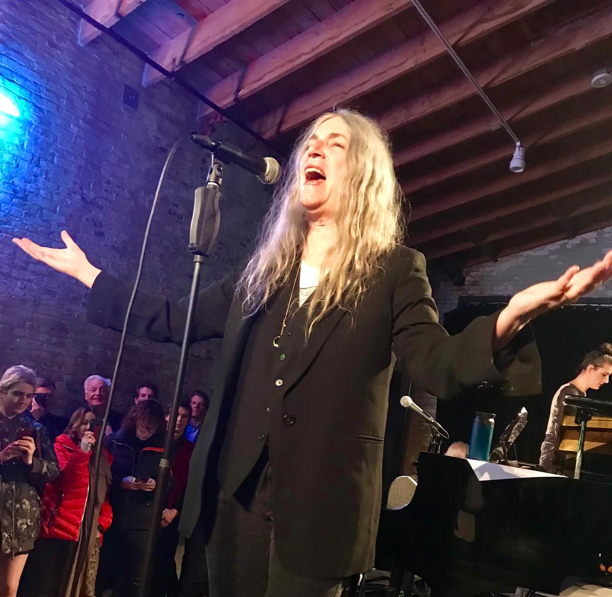 The US singer, poet and artist Patti Smith performing at Hauser & Wirth Louisa Buck