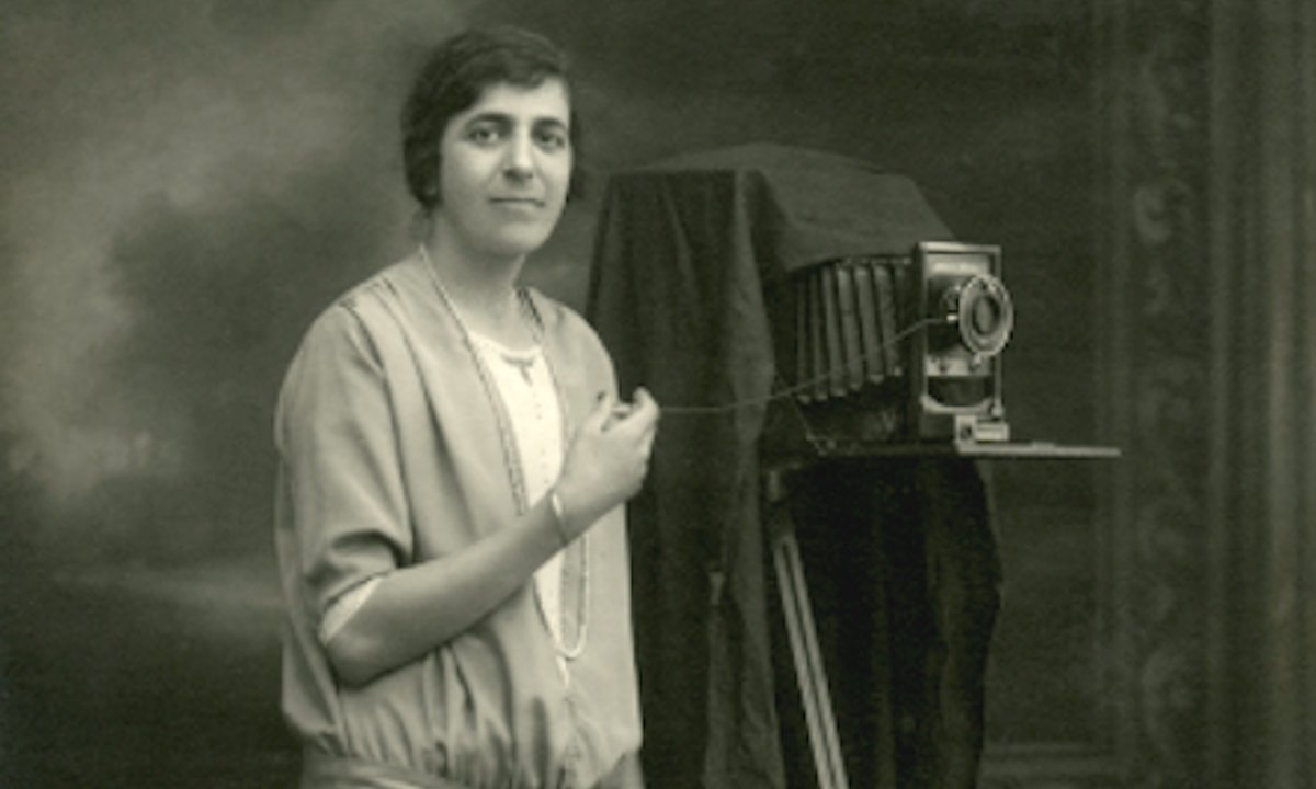 Early Palestinian photographer’s exhibition at Tel Aviv museum follows renewed study of her work – The Art Newspaper Early Palestinian photographer’s exhibition at Tel Aviv museum follows renewed study of her work – The Art Newspaper