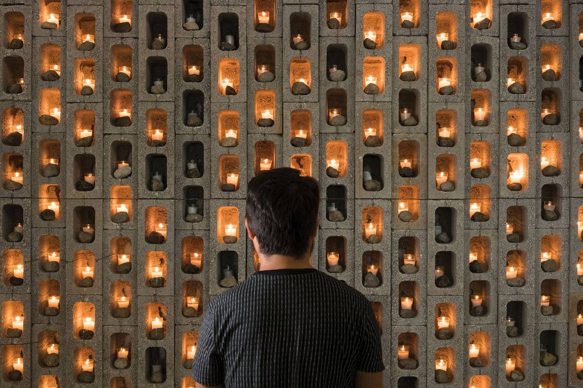 Agudelo’s concrete wall pays tribute  to the victims of political violence Photo: Guillermo González