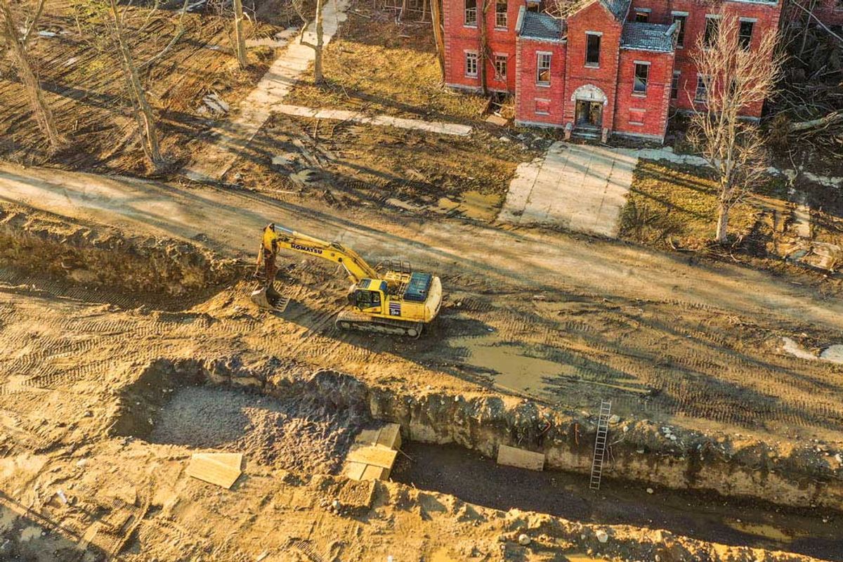 An aerial view of Hart Island in 2020, where hundreds of people who had died with Covid-19—people whose identity was unknown, or those with no family or loved ones—were buried in plain coffins in mass graves Photo: Andrew Theodorakis/Getty Image