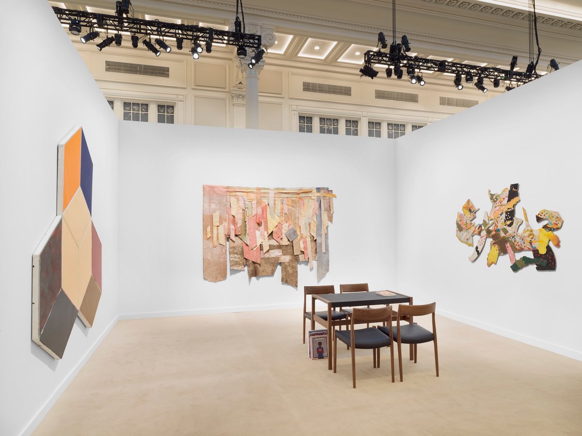 A view of the Garth Greenan Gallery stand at Independent 20th Century Courtesy the Estate of Al Loving and Garth Greenan Gallery, New York