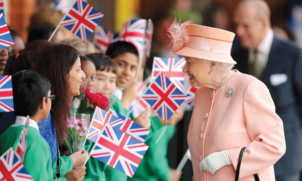 why Queen Elizabeth II is among the biggest efficiency artists of all time why Queen Elizabeth II is among the biggest efficiency artists of all time