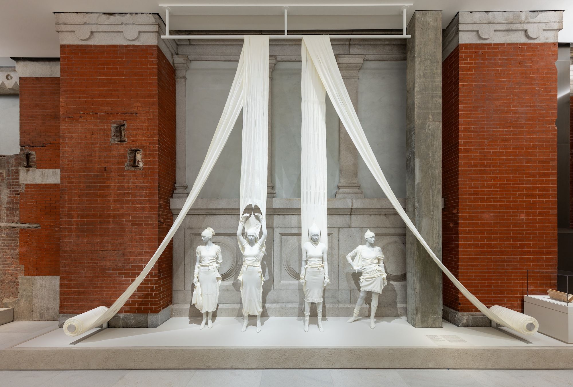 With new Costume Institute exhibition and galleries, the Met makes powerful statement about fashion’s place in museums – The Art Newspaper