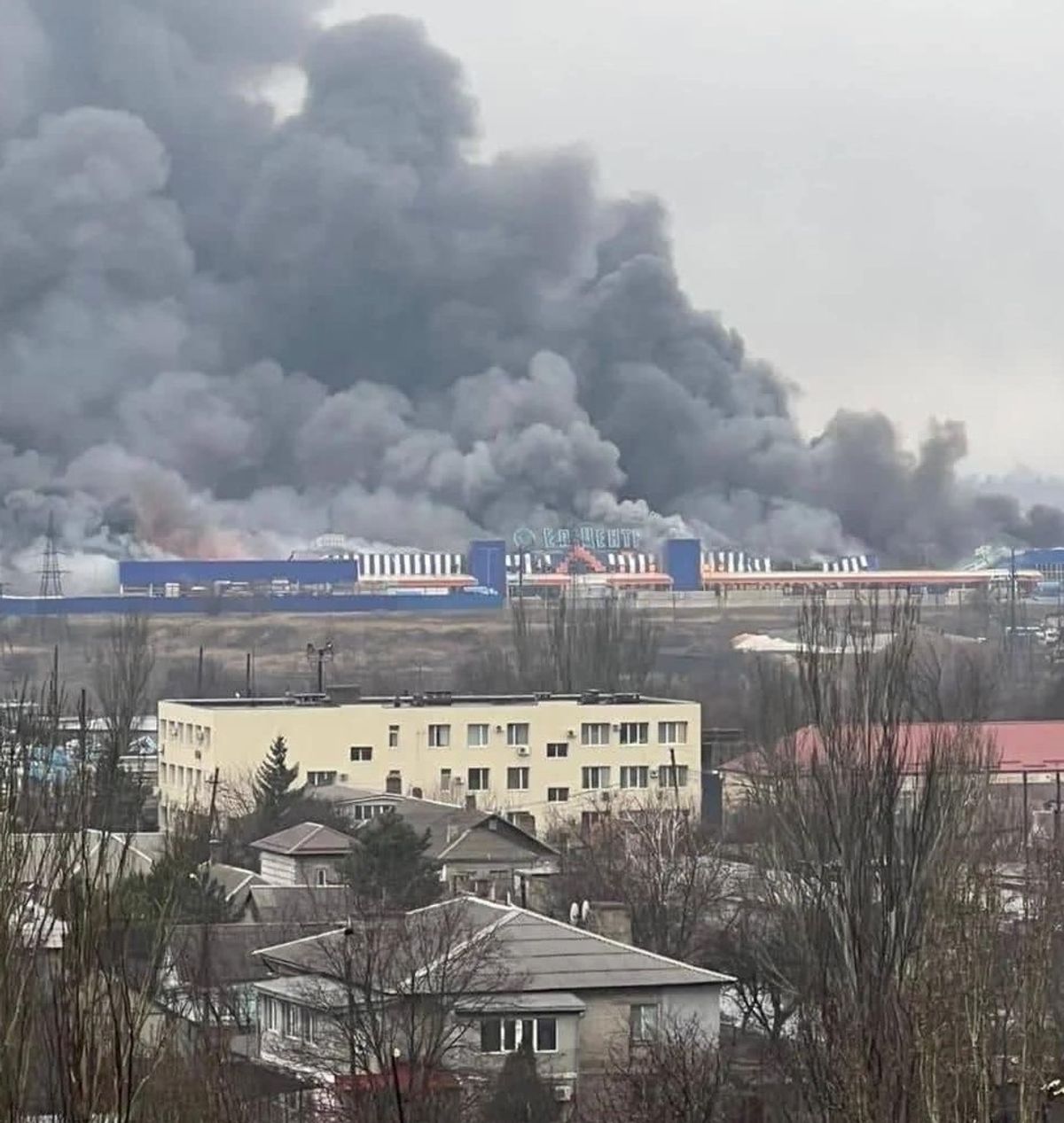 Russian troops have shelled the besieged port city of Mariupol, Ukraine for over a week. Wikicommons