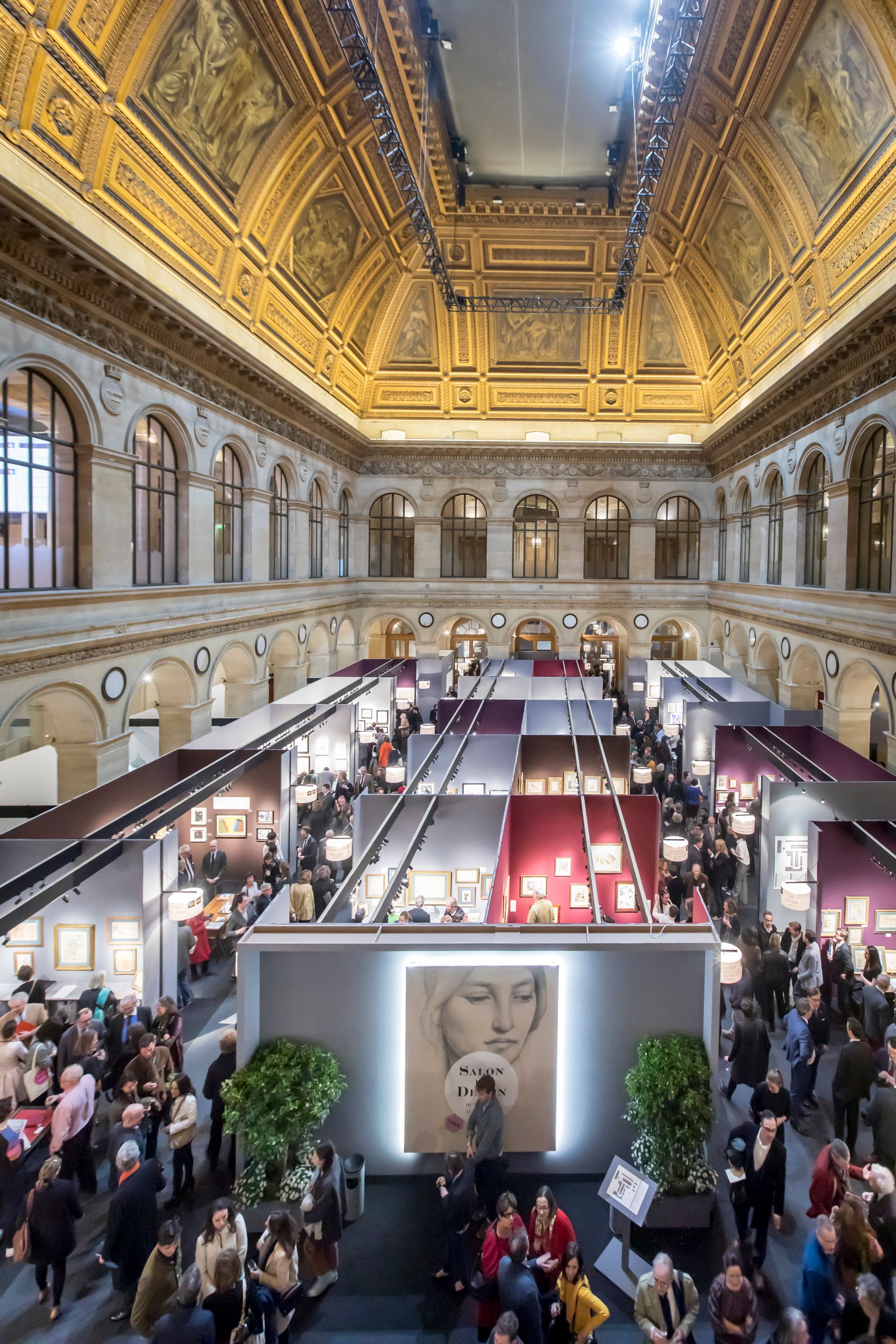 Exhibitors at Paris's drawings fair seemed largely unconcerned by Brexit woes Salon du Dessin