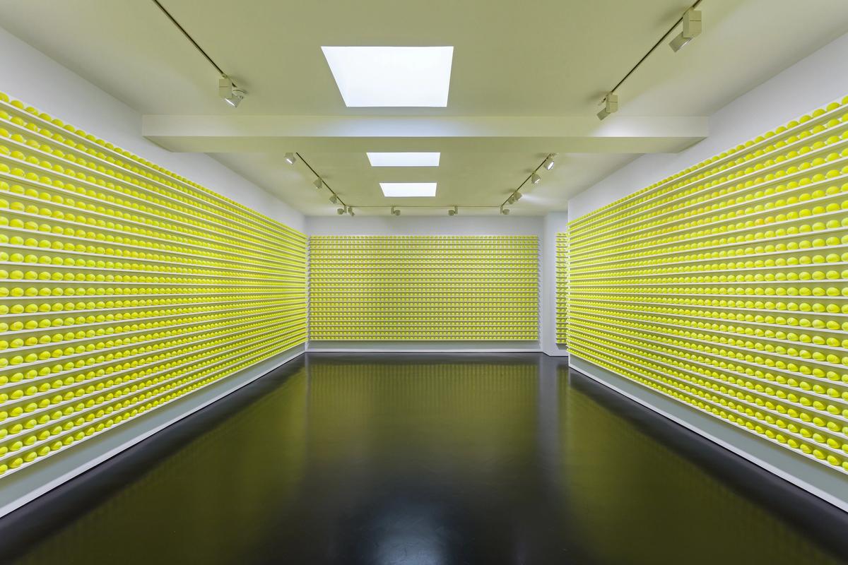 David Shrigley, ‘Mayfair Tennis Ball Exchange’, solo exhibition, Stephen Friedman Gallery (2021). Copyright David Shrigley. Courtesy the artist and Stephen Friedman Gallery, London. Photo by Mark Blower